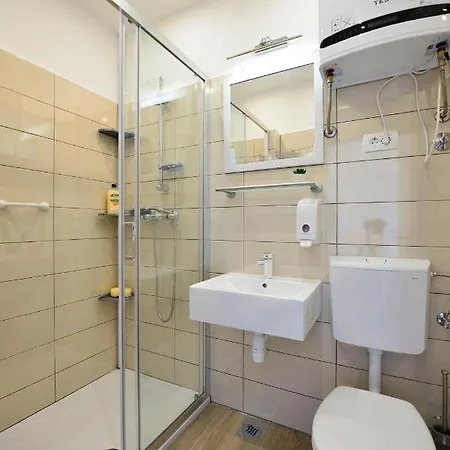 Guest house Apartments Bulovic In The Very Center Of Split