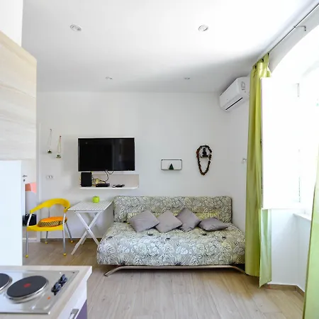 בית הארחה Bulovic In The Very Center Of