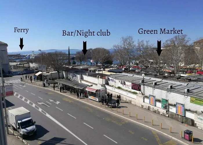 Bulovic In The Very Center Of * Split