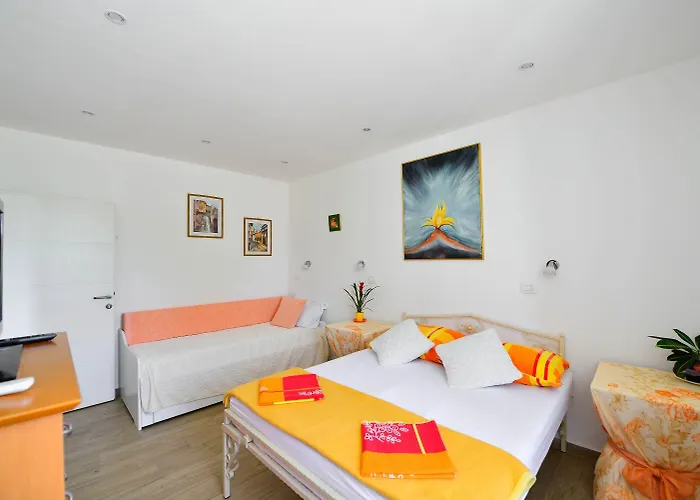 Bulovic In The Very Center Of *