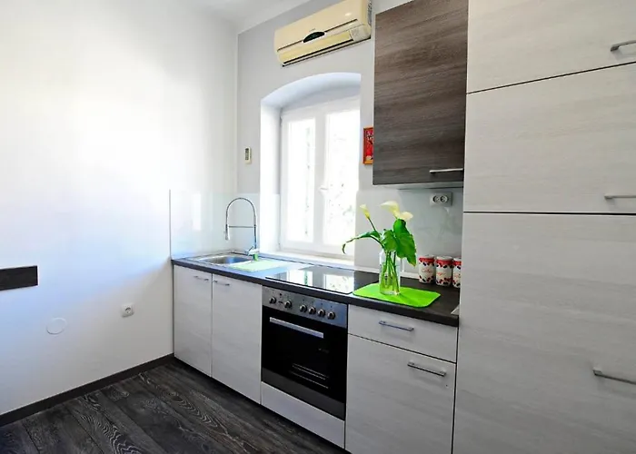 Gasthof Bulovic In The Very Center Of *