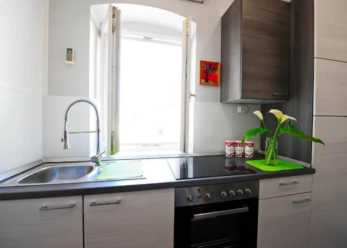 Bulovic In The Very Center Of